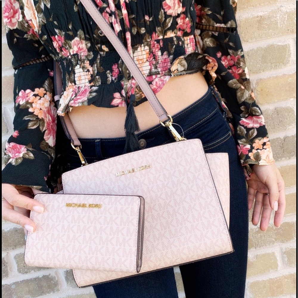 Gaby’sBags👜💕NWT Michel Kors Crossbody&Wallet SET - Picture 2 of 7